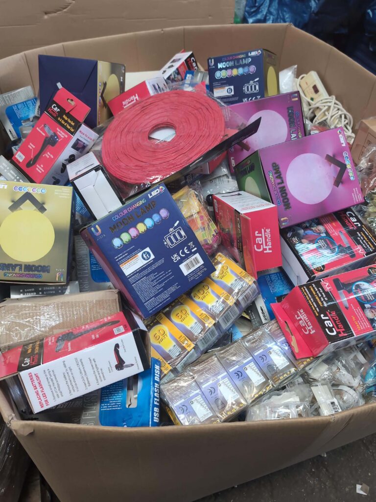Small home and lifestyle goods from Amazon clearance lots for TikTok and Facebook shops