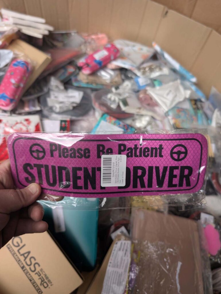 Small everyday accessories from Amazon clearance pallets for Facebook, Whatnot, and TikTok vendors