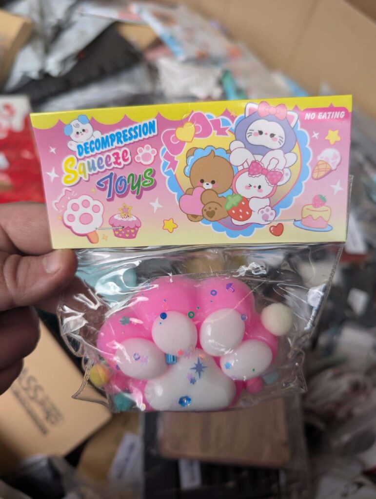 Budget-friendly wholesale goods sourced from Amazon liquidations for eBay and TikTok live streaming