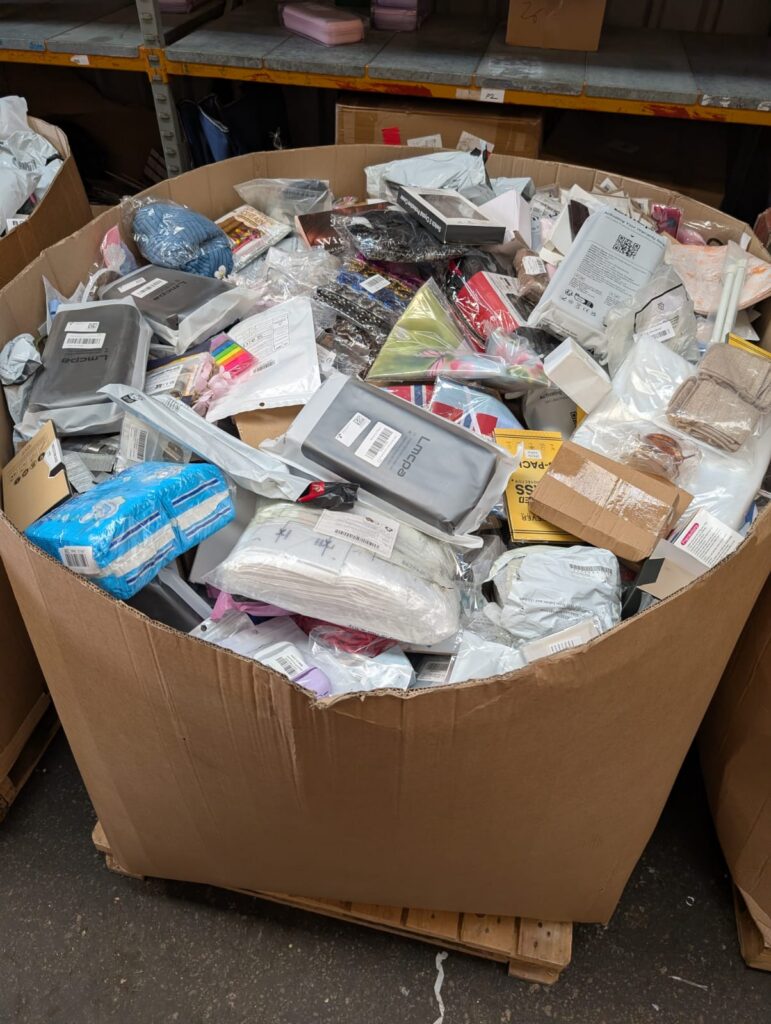 Unmanifested wholesale clearance pallets for online resellers